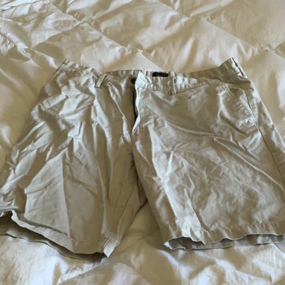 Sz 38 Gap Khaki Short